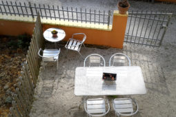 Il tavolo esterno